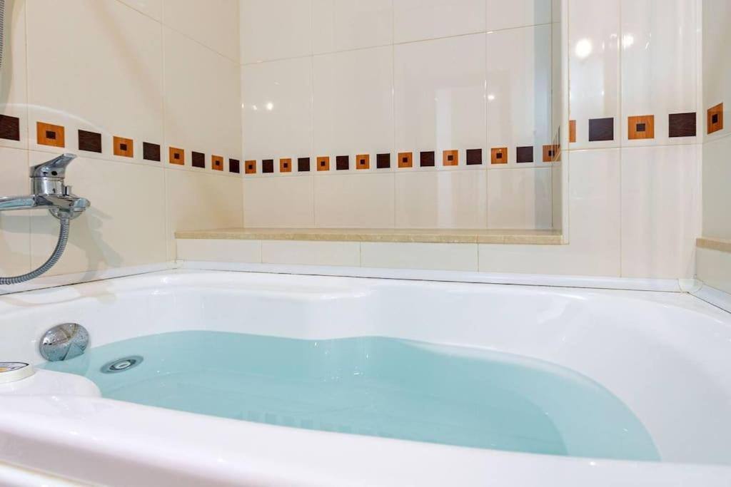 إشبيلية Jdcbi - Peaceful Lovely Apartment In City Center المظهر الخارجي الصورة